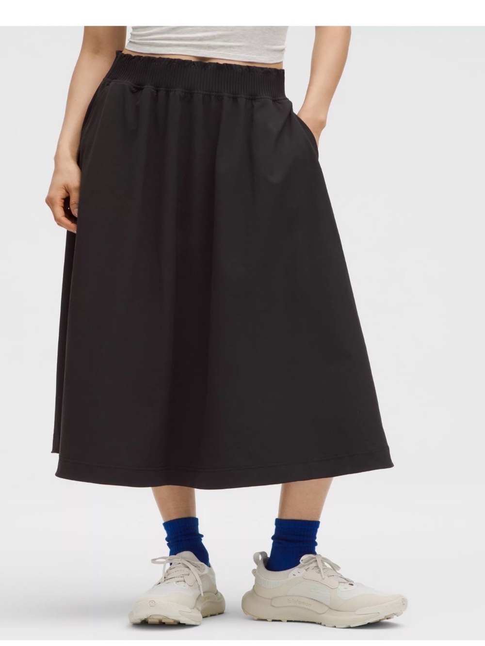 Lululemon Women's Black Midi Skirt with Elastic Waist